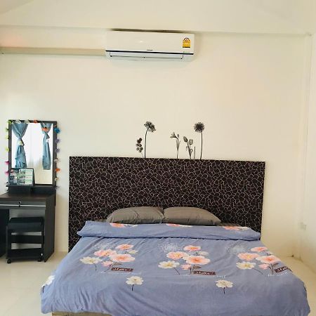 Supalakhouse Hostel เชียงใหม่ ภายนอก รูปภาพ