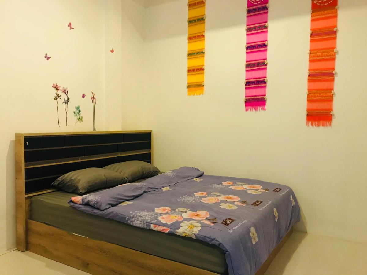 Supalakhouse Hostel เชียงใหม่ ภายนอก รูปภาพ
